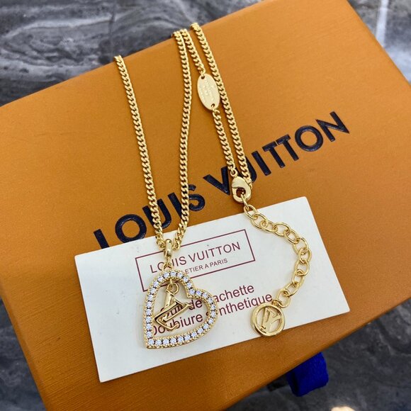 Louis Vuitton My LV Heart Necklace - Picture 1 of 5